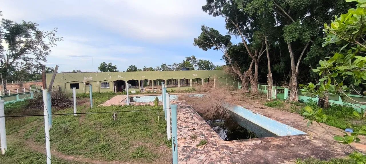Área comercial estrada da guia