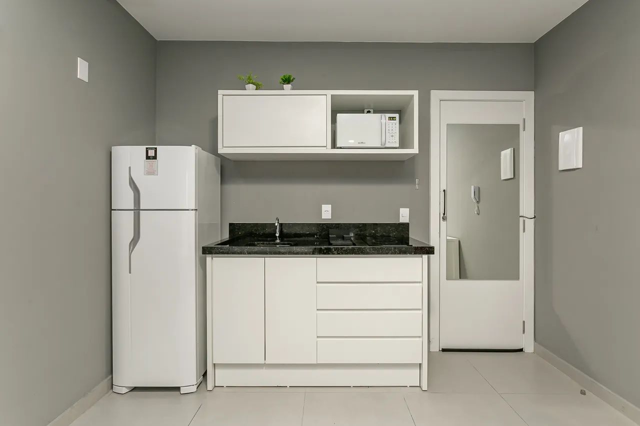 Studio mobiliado de 35 m² no Centro de Florianópolis, pronto para morar e facilitar sua ro - Foto 4