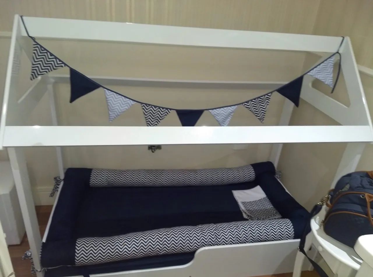 Mini cama montessoriana