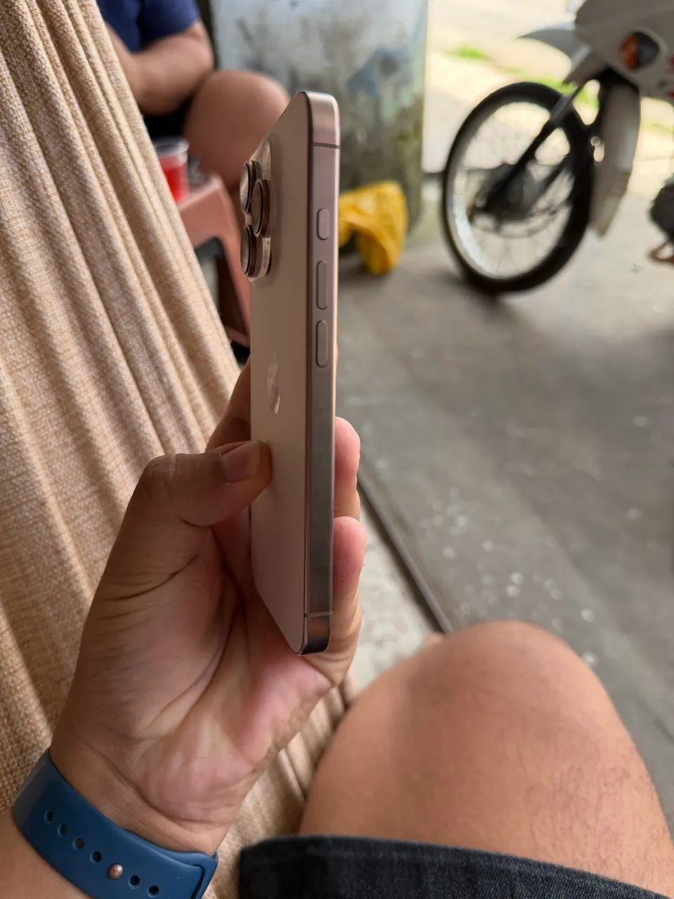 iPhone 16 pro 256gb - Foto 4