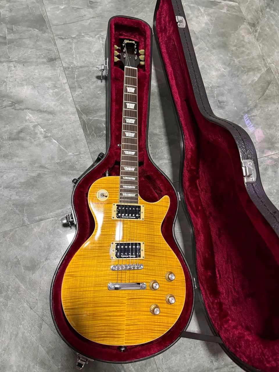 Gibson slash 