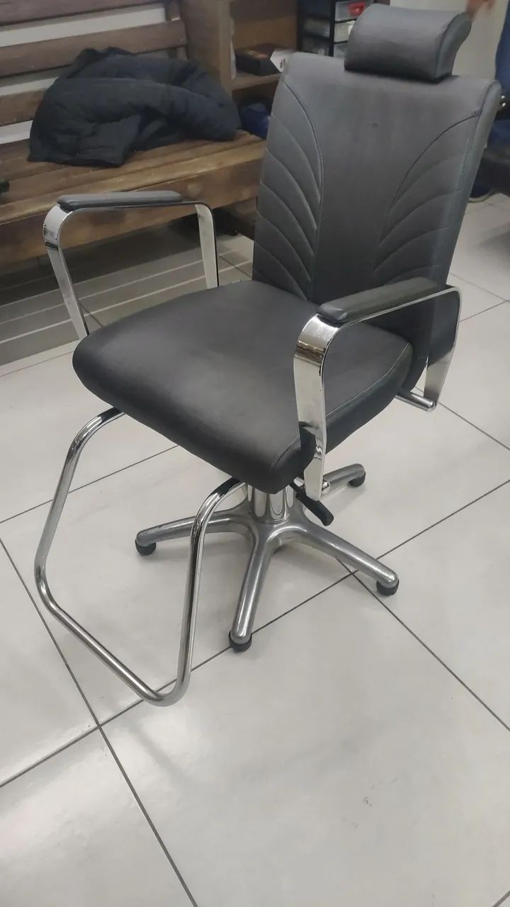 Vendo cadeira hidráulica para estética 