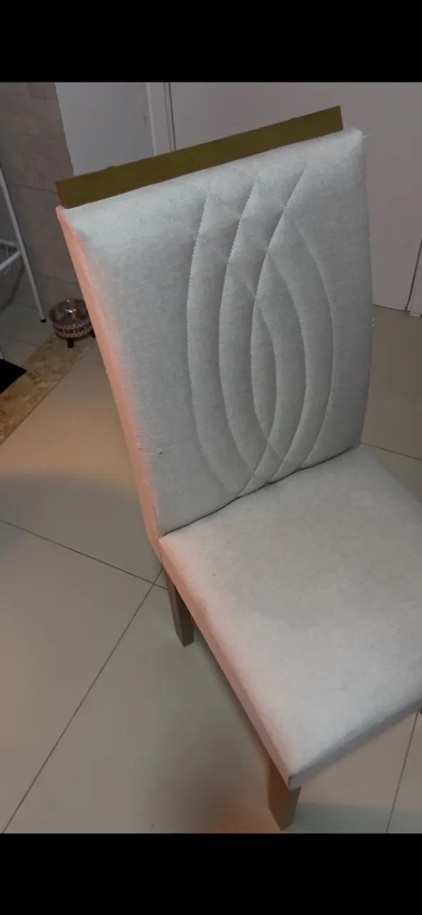 VENDE-SE conjunto de 4 cadeiras de jantar  - Foto 2
