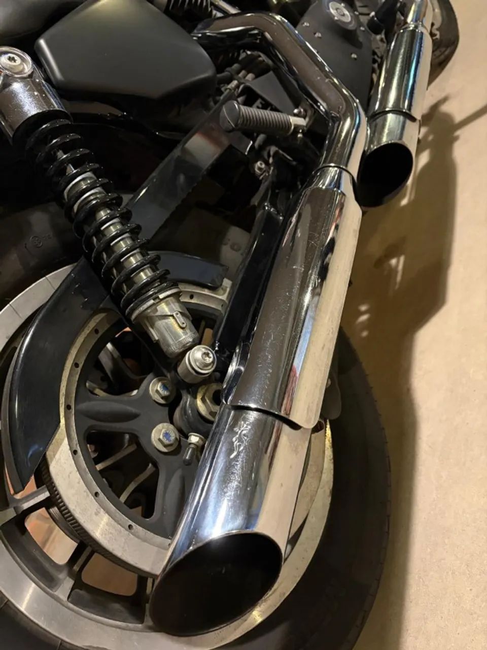 HARLEY-DAVIDSON IRON 883R - Foto 3