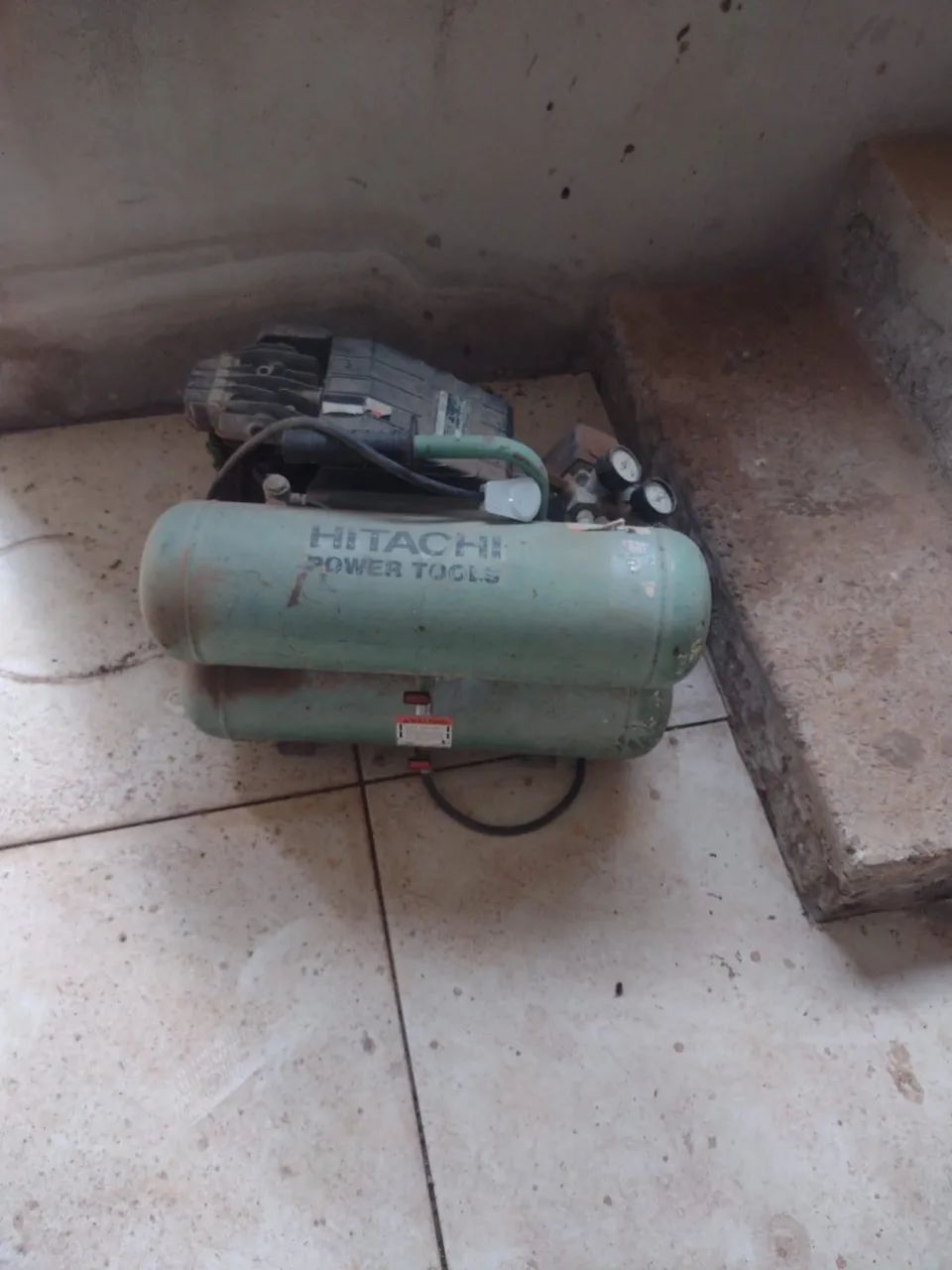 Compressor de ar Hitashi - Foto 3