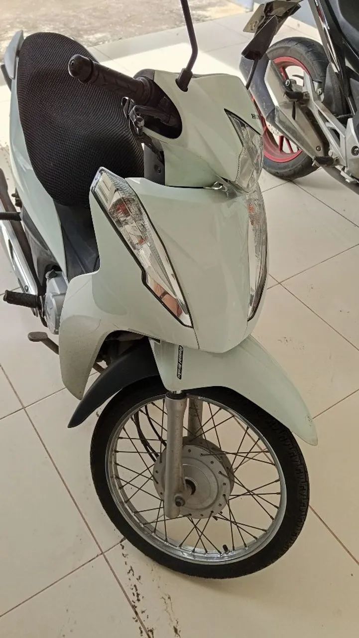 Biz 110 de mulher e bem conservada 