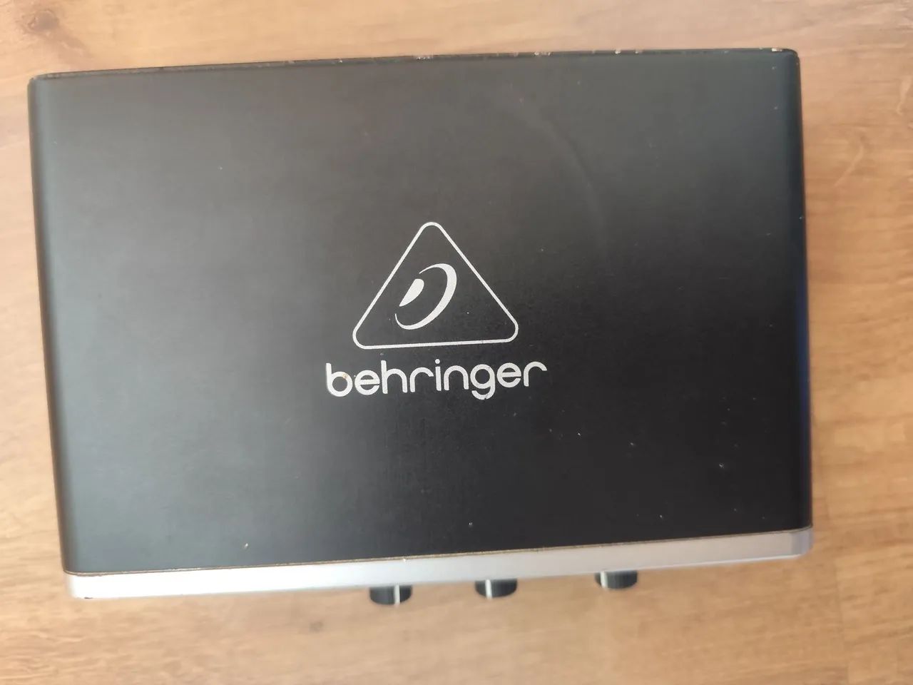 Interface De Áudio Beringer UMC22 + microfone de brinde - Foto 3