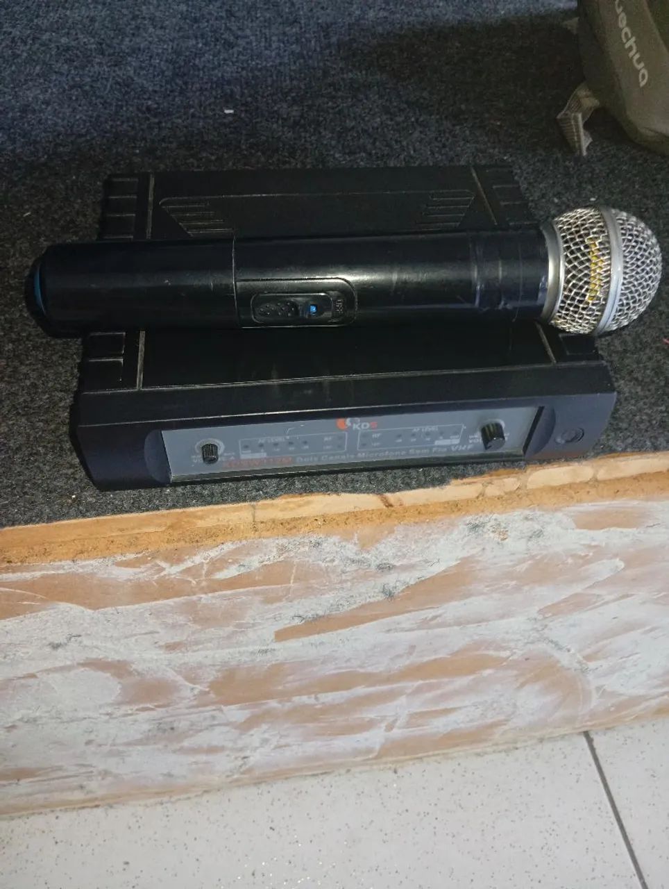 Microfone Sem Fio KDS KDSW312M - Sistema VHF 