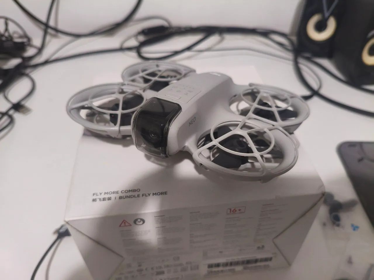 Drone Dji neo combo uma bateria com defeito e cabo tipo c X tipo c faltando - Foto 4