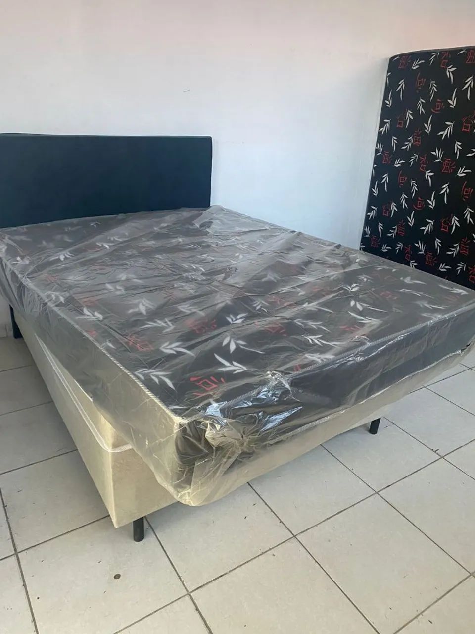 Cama Box Queen novas a pronta entrega 