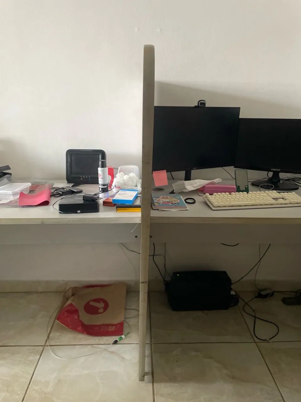 Mesa de escritório/ escrivaninha  - Foto 3