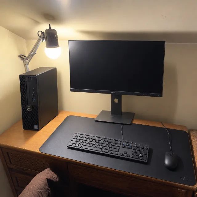 Workstation DELL 24 GB de RAM com placa de vídeo e SSD + Monitor DELL 27 polegadas