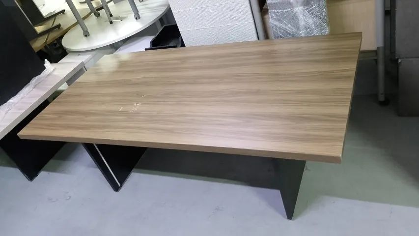 Mesa de Escritório para Reunião