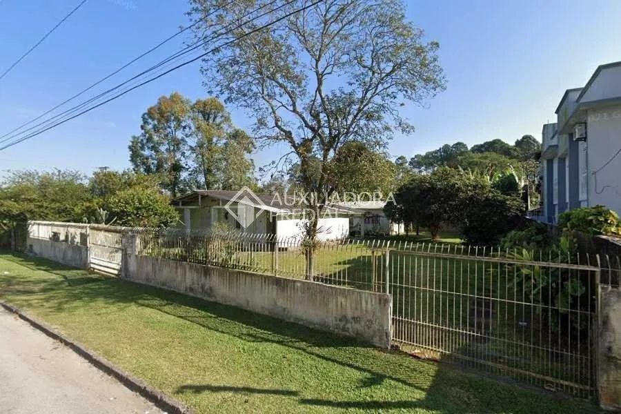 Terreno a venda em Canasvieiras de 1008 m² com viabilidade