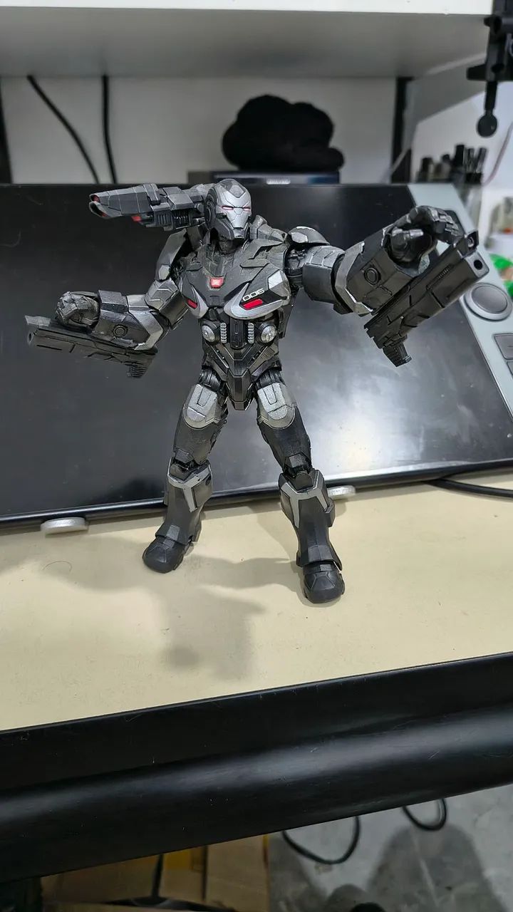 Boneco Máquina de Combate / War Machine - Marvel Legends - Foto 2