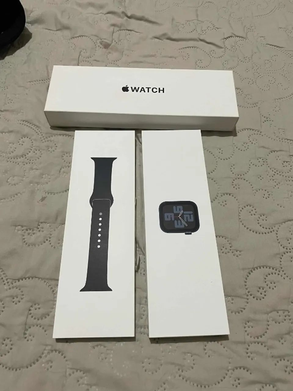 Apple Watch SE 2a Geração 40mm GPS + 2 pulseiras + caixa - Foto 3