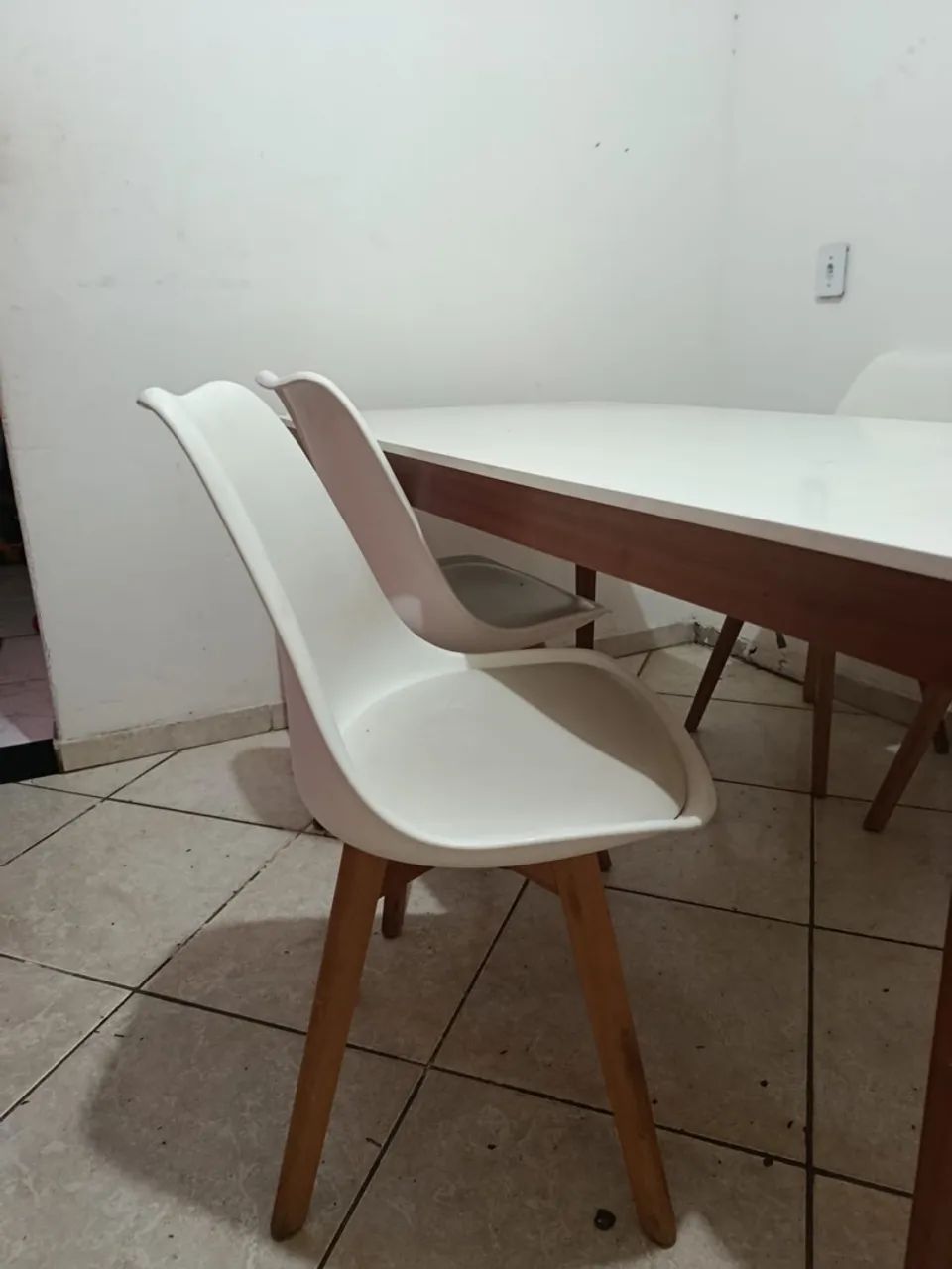 Mesa com 4 cadeiras  - Foto 2