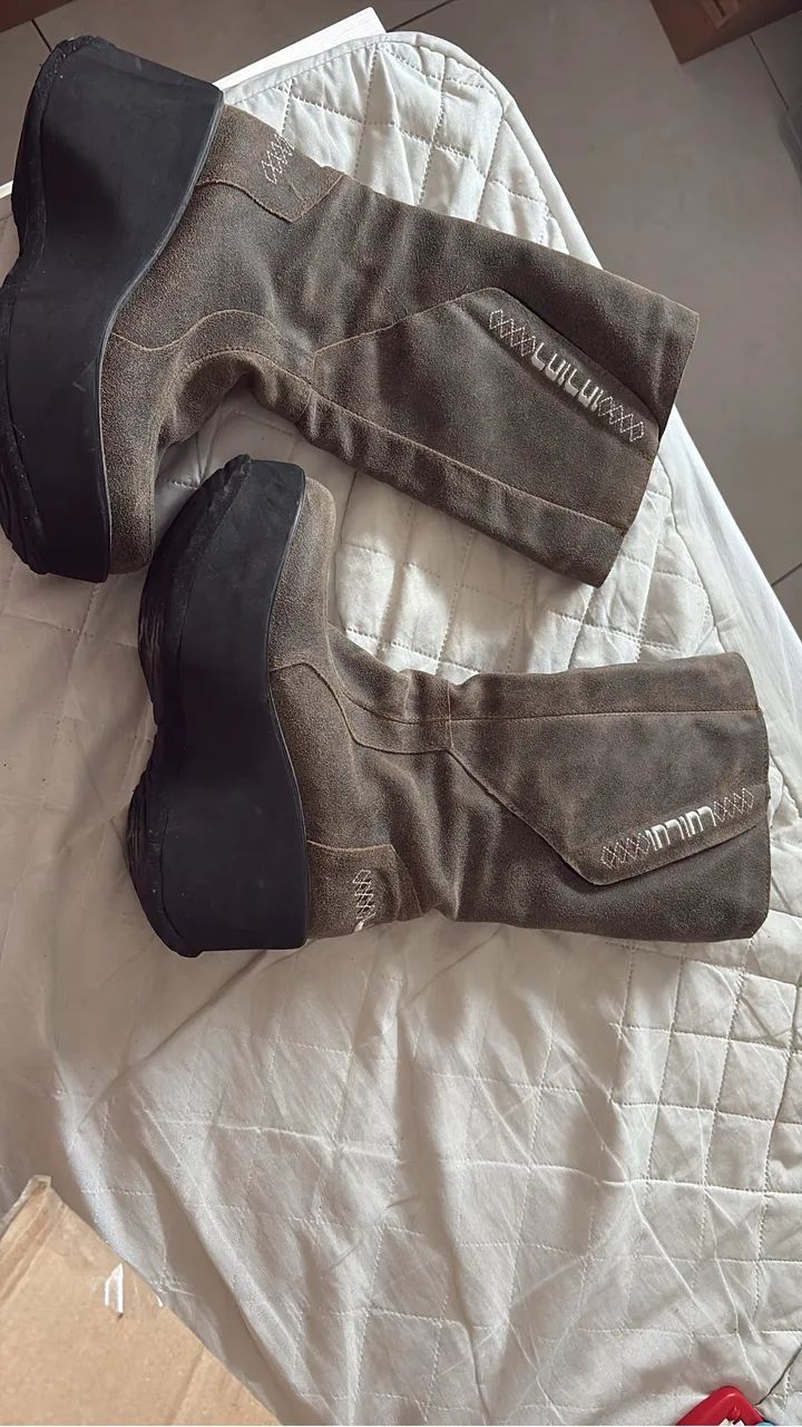 VENDO BOTA LUI LUI