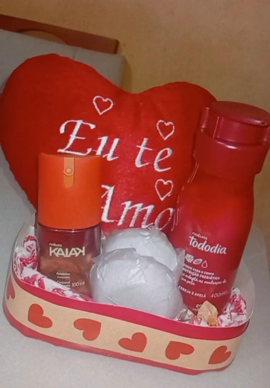 KIT NA CESTINHA PARA PRESENTEAR