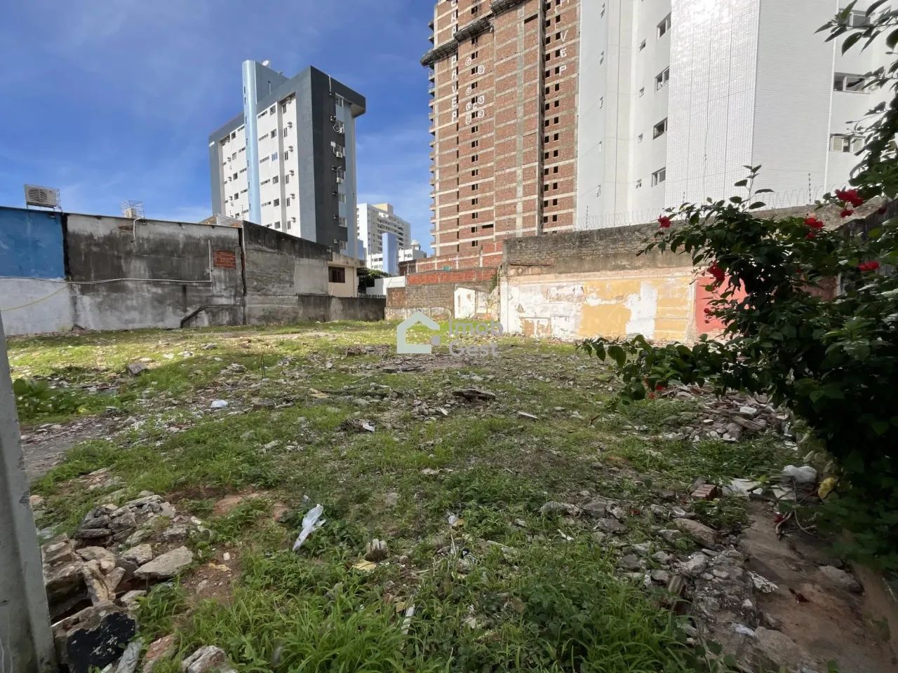 TERRENO NO BAIRRO DO TIROL