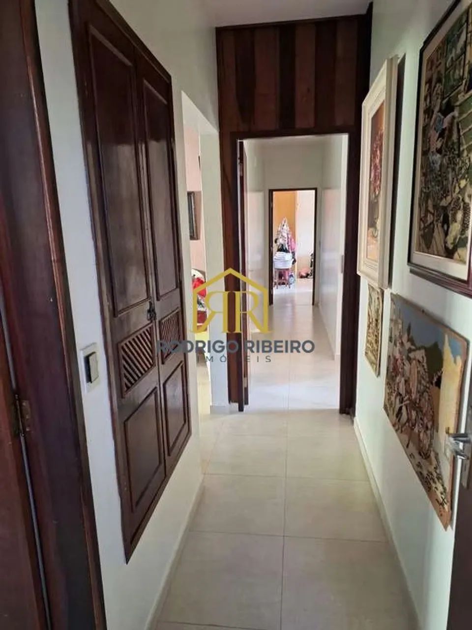 Casa de 328m² com terreno espaçoso de 1.500m² - Foto 4