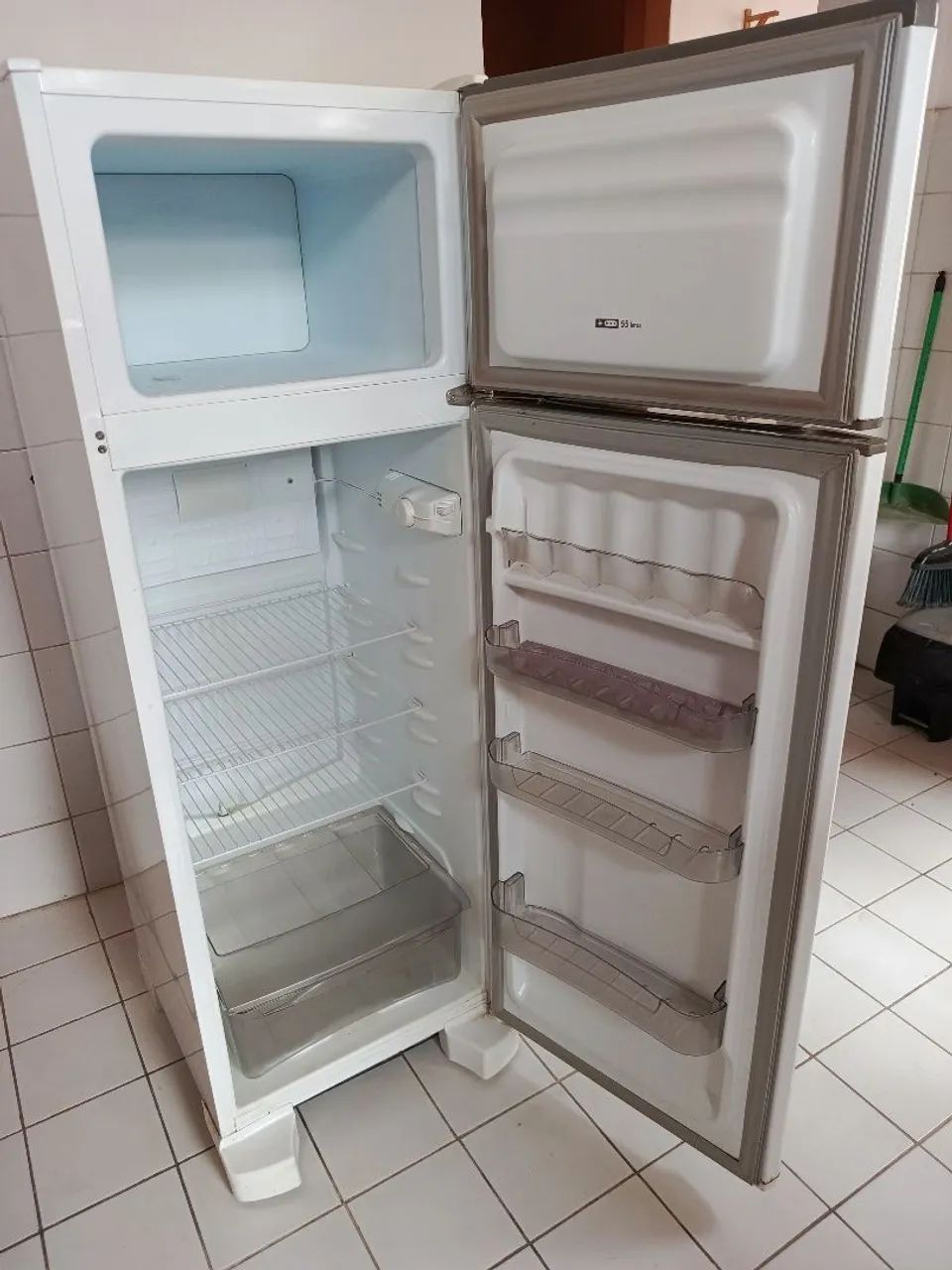 Geladeira Esmaltec degelo (com entrega) - Foto 4