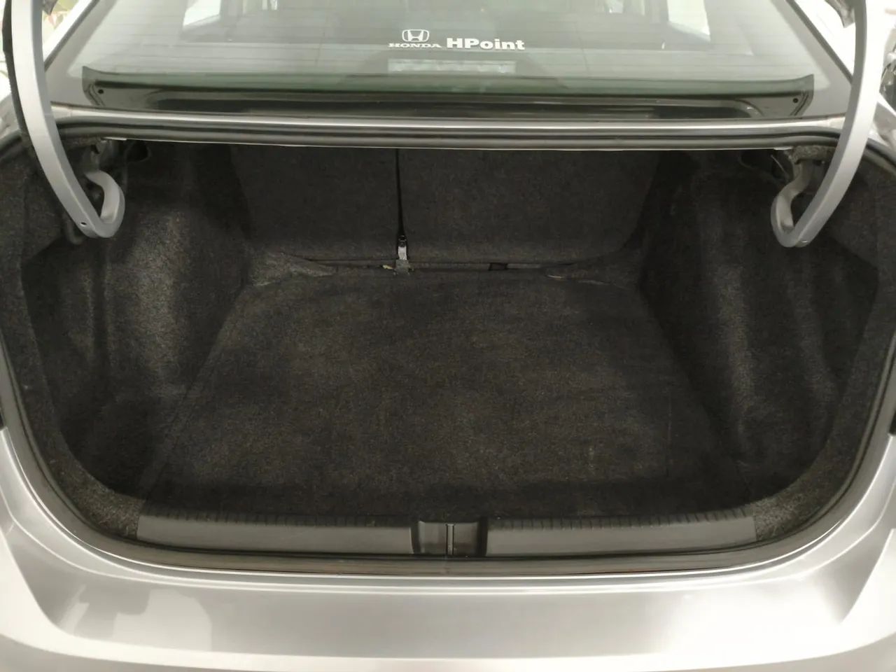 Volkswagen Virtus TSI 1.0 Flex 12V 4p Mec., foto 11 de 13