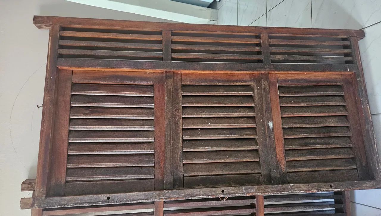 Janelas de madeira usadas 