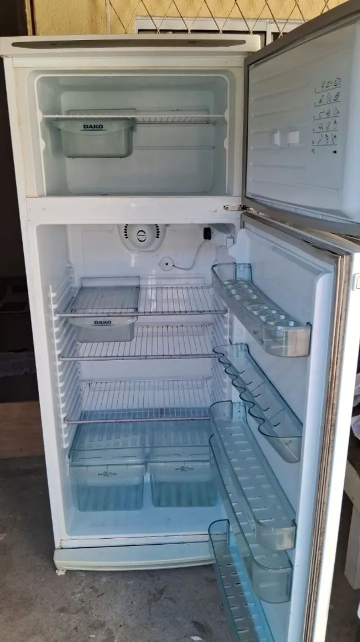 Geladeira usada 127V 