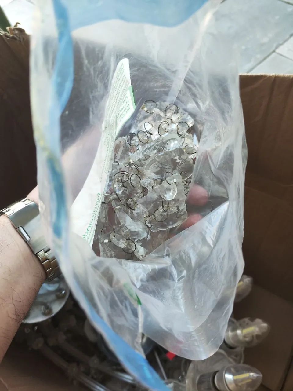 Lustres de 8 Braços de crista e Lâmpadas de Led - Foto 3