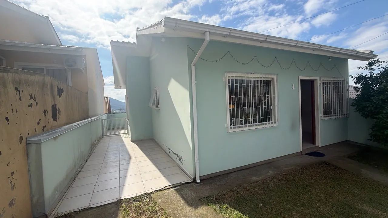 Sua Casa Própria em Palhoça: 2 Quartos, Ótimo Quintal e Recente Localização  - Foto 4
