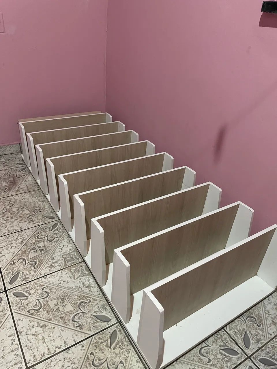Sapateira de parede (9 prateleiras)