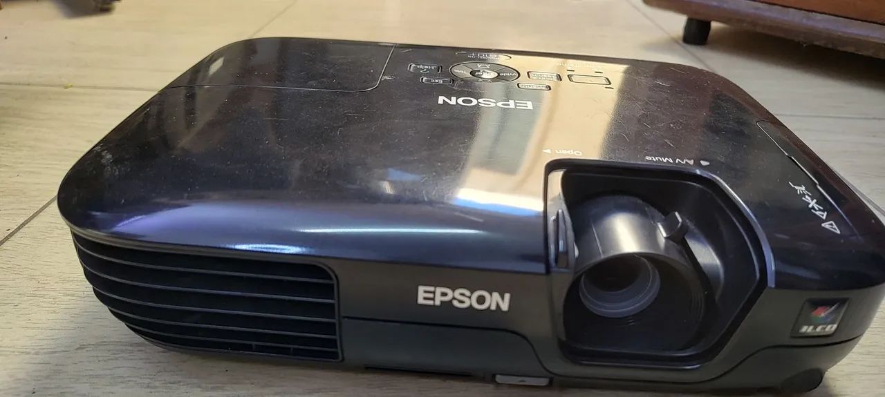 projetor Epson  S10+ vendo 1500,00 funcionando  - Foto 3