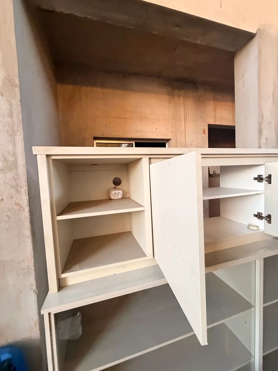 Rack Planejado para TV com Armários e Nichos - Grande - Foto 2