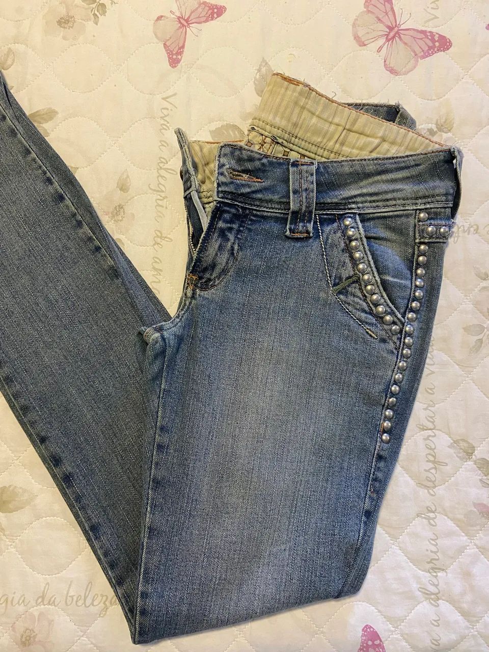Calça  Jeans com tachas  - Foto 2