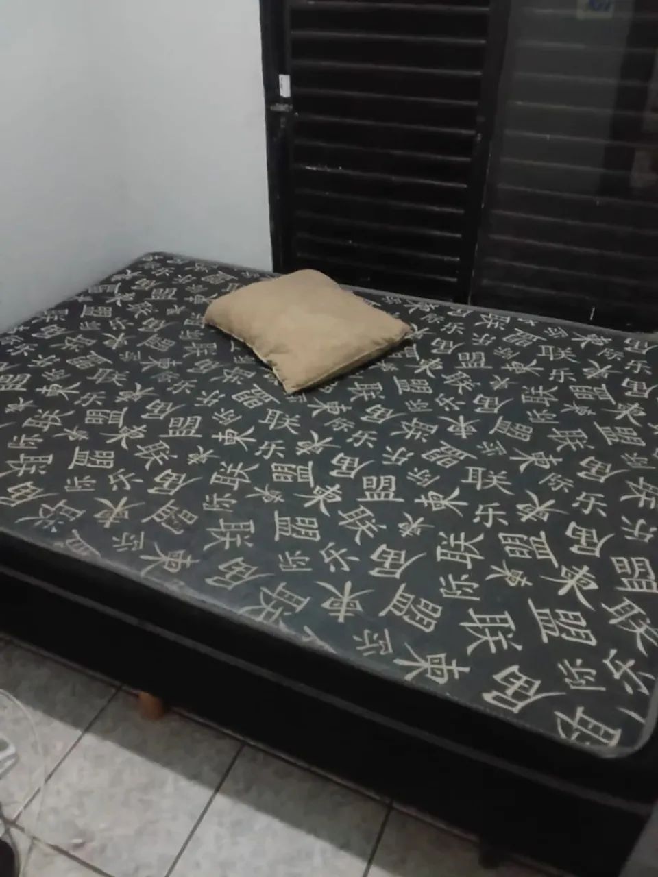 Cama box ? casal SEMI NOVA