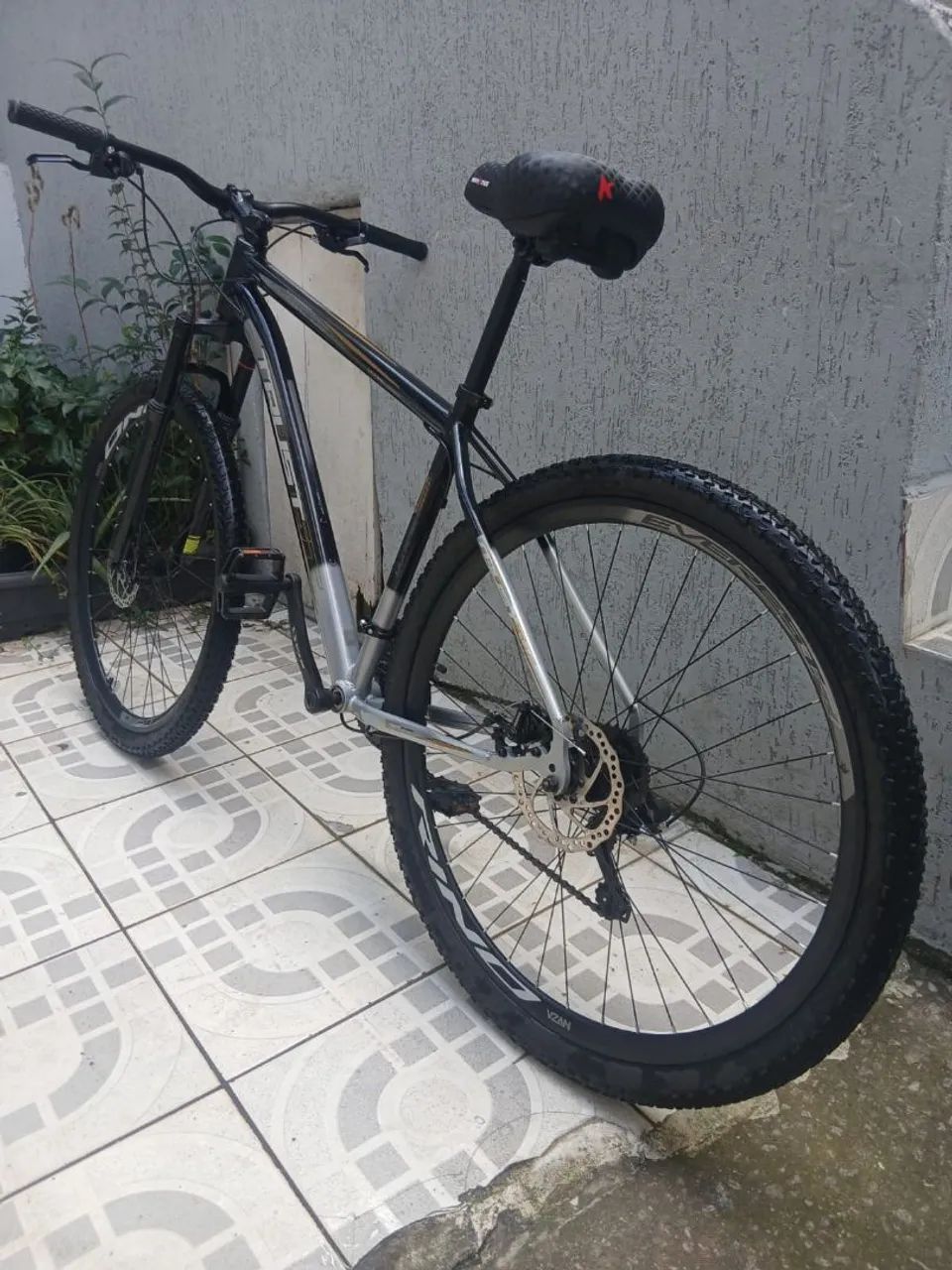 Bicicleta Trust Ultraenergy aro 29  - Foto 5
