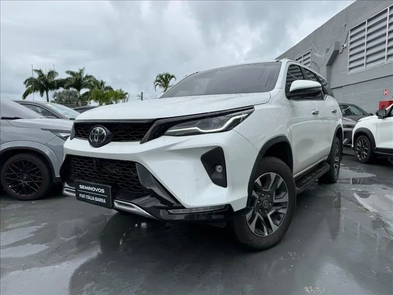 Toyota Hilux SRX 4X4 AT 2.8 TB 2026