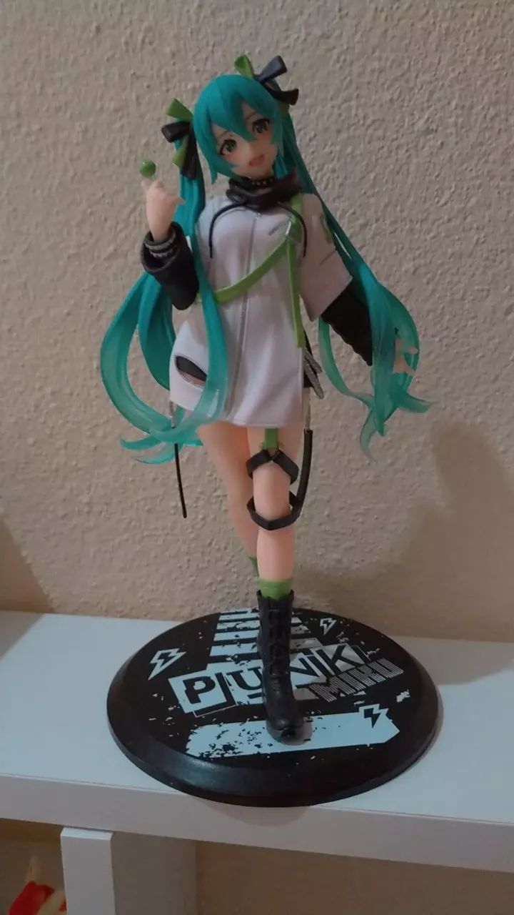 hatsune miku punk