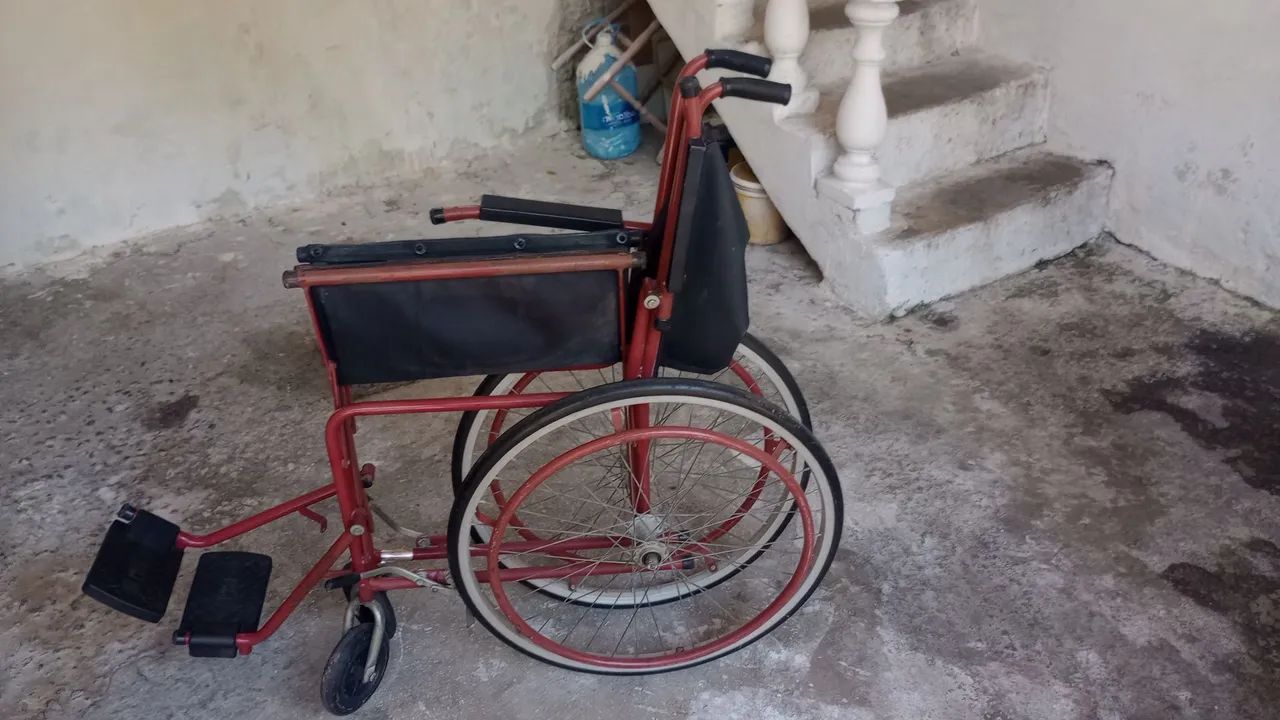 Cadeira de rodas  - Foto 3