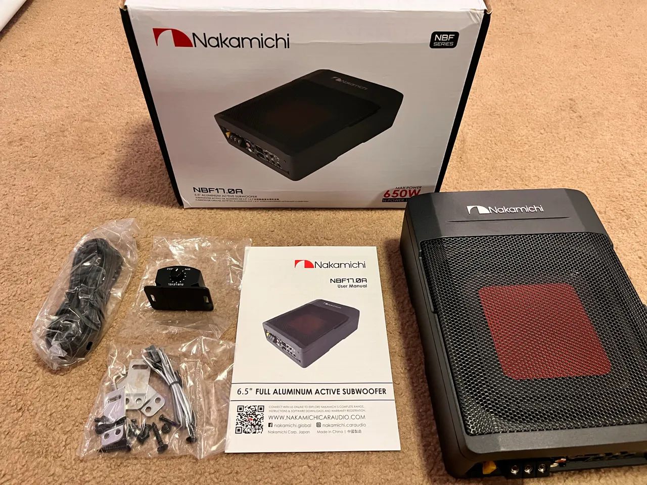 Caixa slim Nakamichi amplificada 