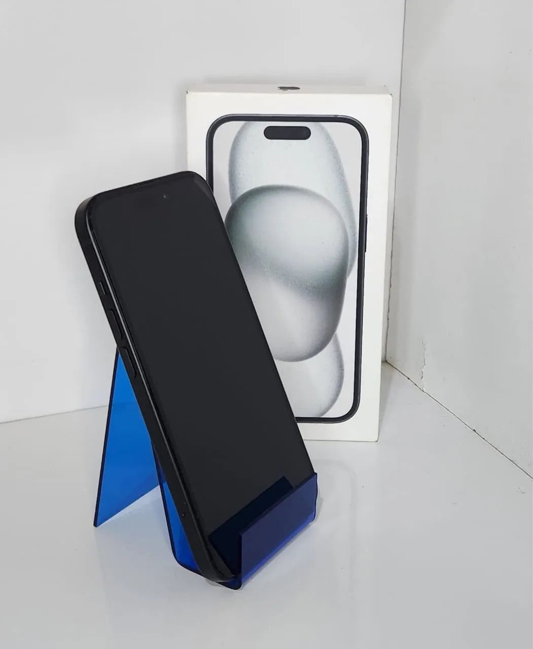 iPhone 15 128GB 