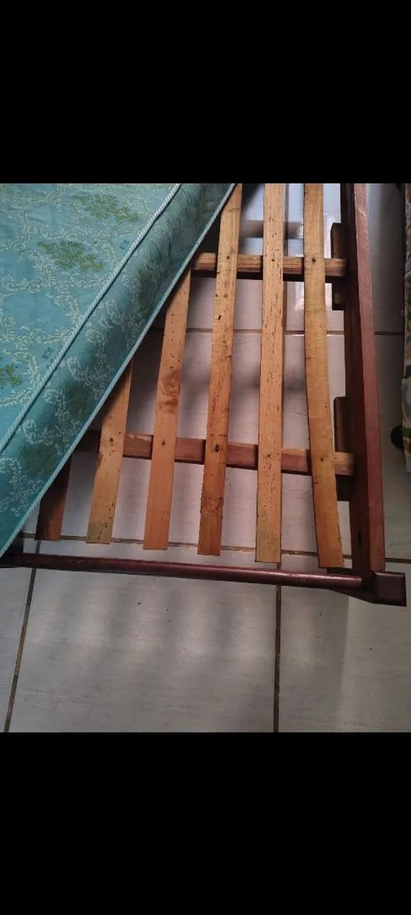 Cama de mogno maciso  - Foto 3