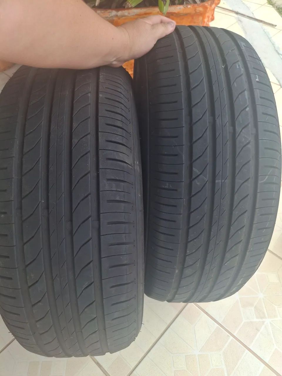 Vende-se para de pneus  - Foto 3