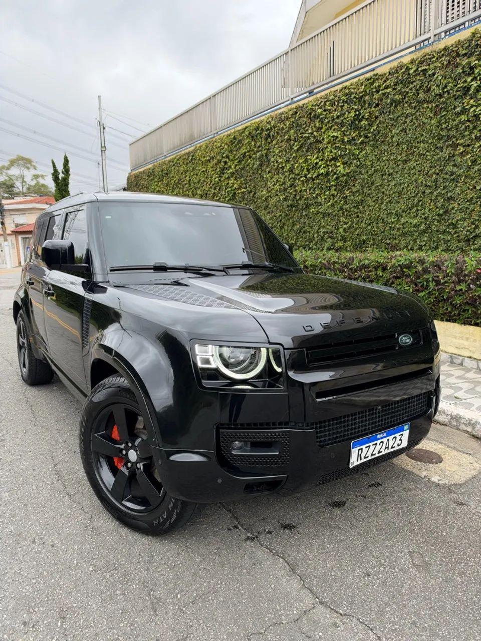 Land Rover Defender 110 D300 HSE Mhev DIE AUT 2023