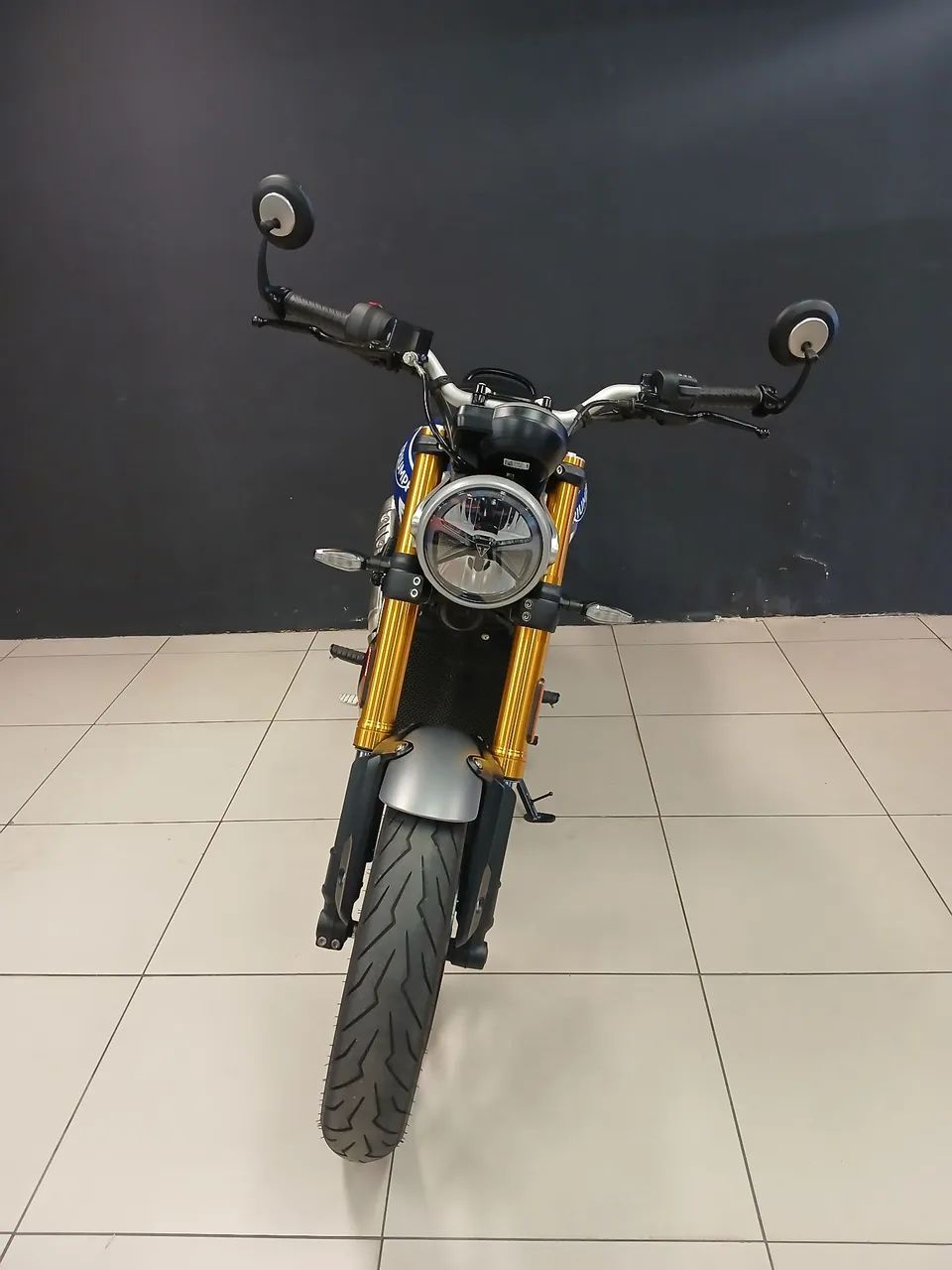 TRIUMPH SPEED 400 - Foto 2