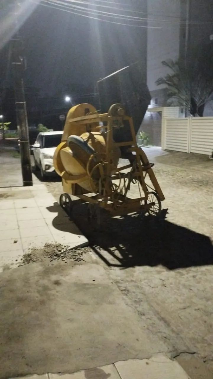 Vendo betoneira 600 litros baixei pra vender logo