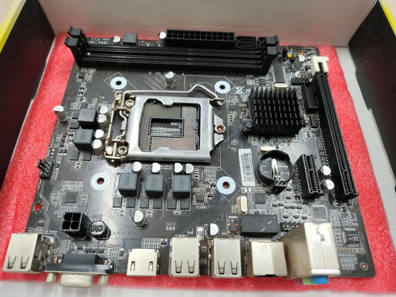 Placa-mãe TG-HM55G336 - COM DEFEITO / PARA REPARO