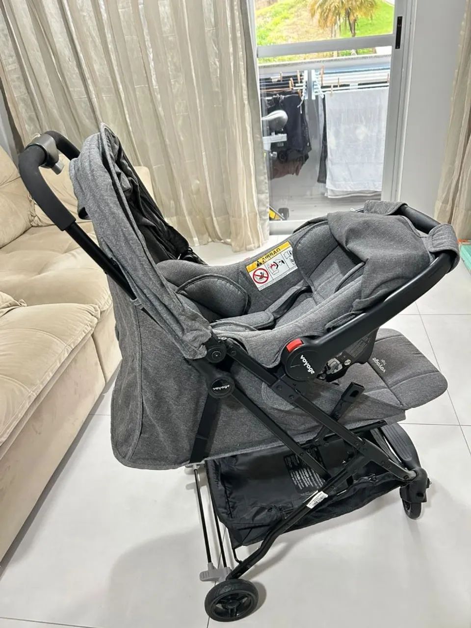 Carrinho de bebê, Bebe conforto e Base para Carro. - Foto 4