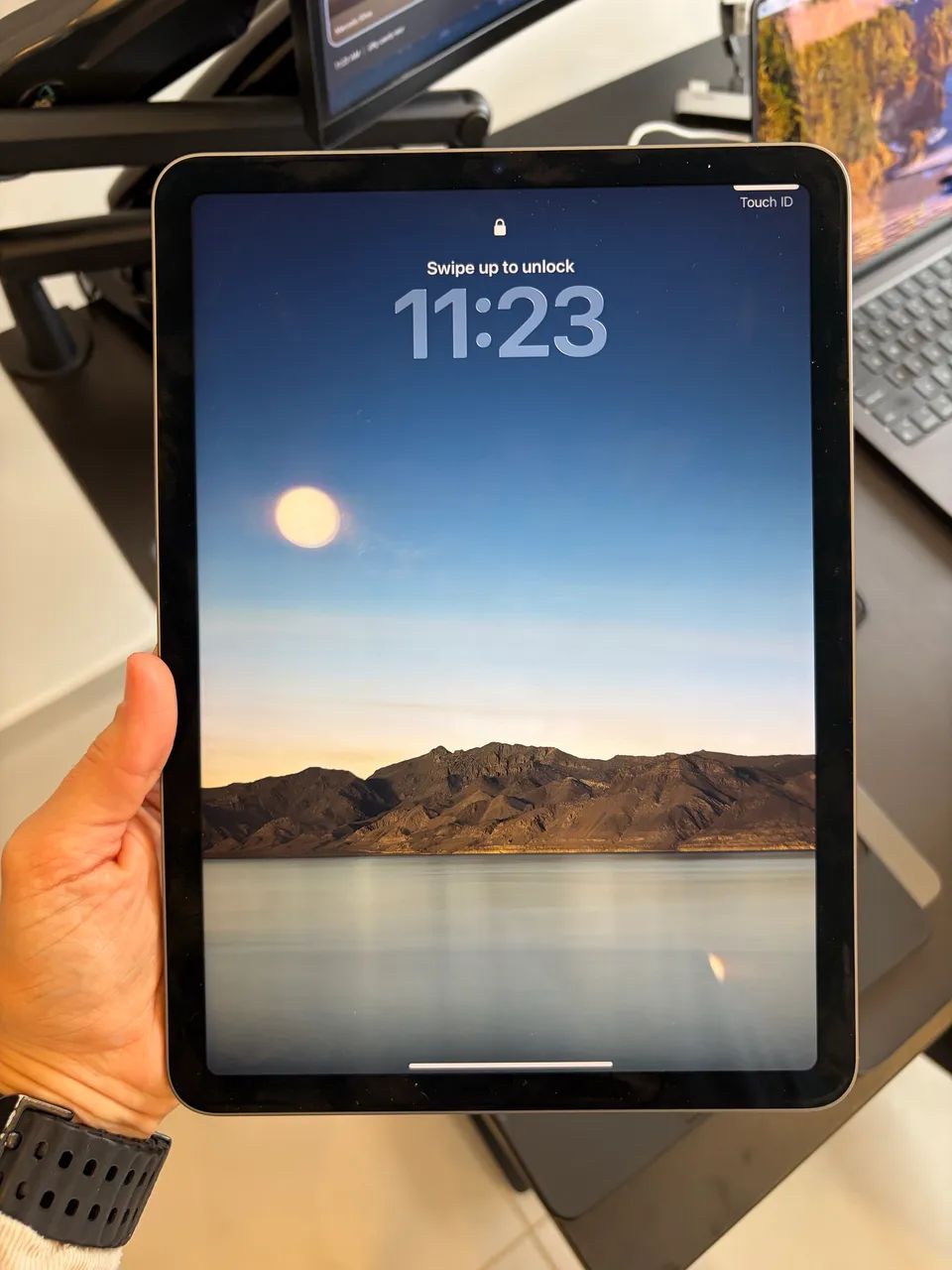 iPad Air 5th gen (M1) 256gb, Apple Pencil, Magic Keyboard